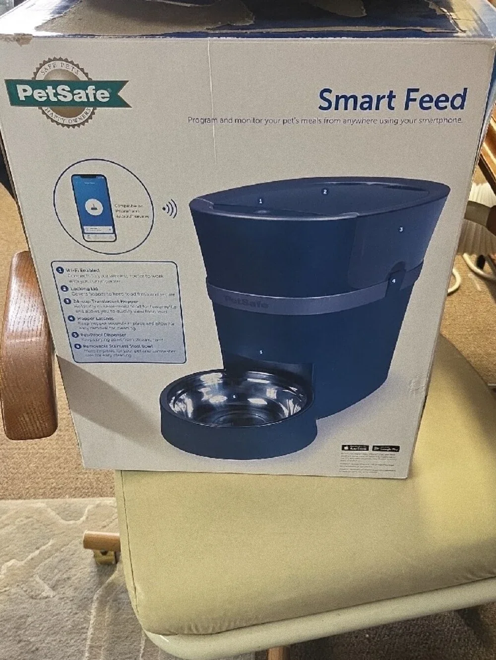 PetSafe Automatic Cat Feeder in Dark Gray and Silver